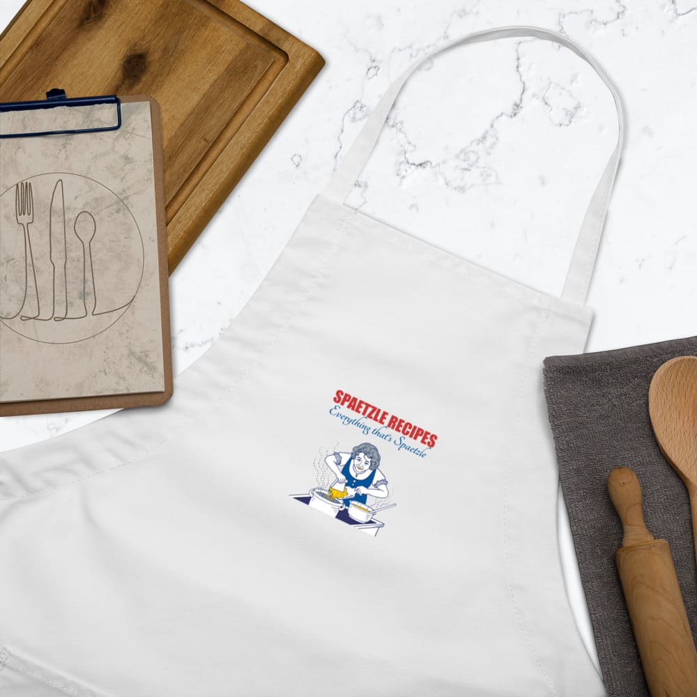 Tante Linni Embroidered Apron - Image 3